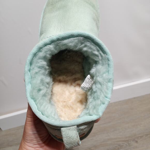 UGG Woman's Classic  Ultra Mini Boots in Mint Green Size 9 - Picture 6 of 10